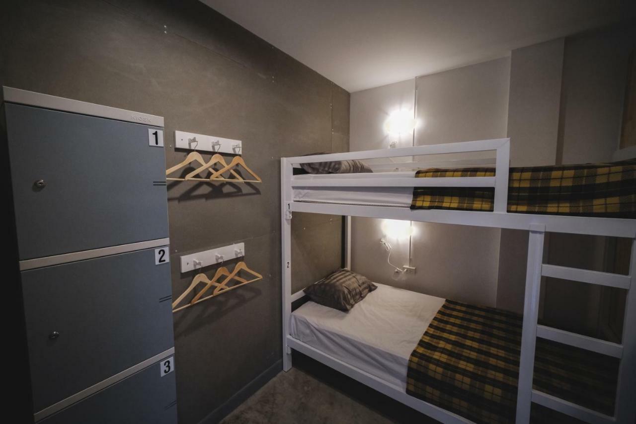 Fun Dee Hostel Ayutthaya מראה חיצוני תמונה