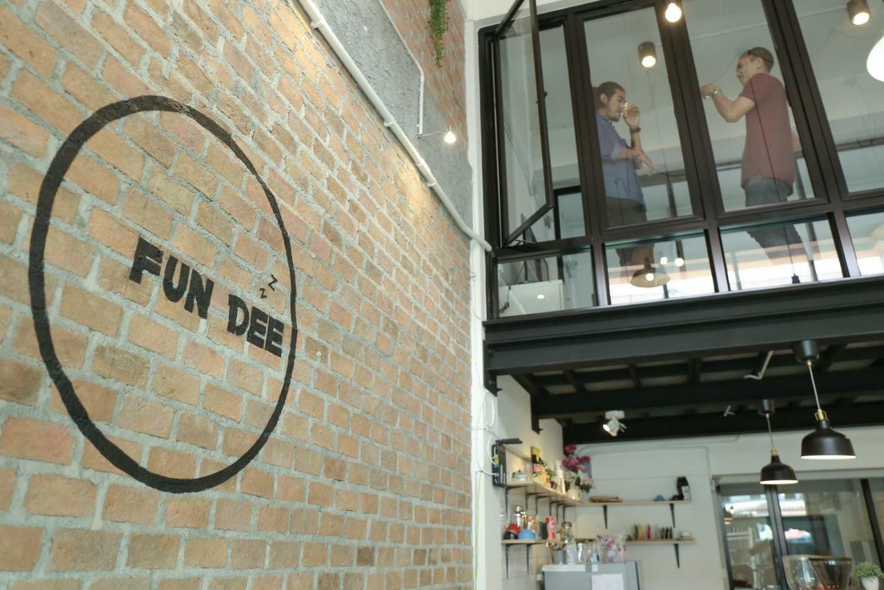 Fun Dee Hostel Ayutthaya מראה חיצוני תמונה